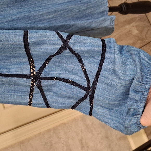 "CROWN AND IVY" SZ. M., Women's Blue and navy blue, 3/4 length sleeves tunic. - Picture 6 of 14